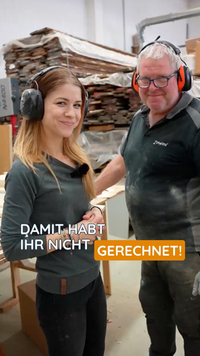 Marie schaut eindeutig zuviele Naturdokus in ihrer Freizeit ???? #zirbe #zirbelino #zirbenprodukte #naturdoku