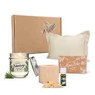 Geschenksbox Nr. 5 mit Zirbenkissen, Zirbenkerze und Zirbenw&uuml;rfel-Set