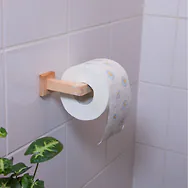 Zirbelino&reg; Toilettenpapierhalter "EASY" | aus Zirbenholz, ohne Bohr...