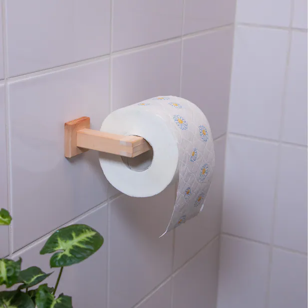 Zirbelino&reg; Toilettenpapierhalter "EASY" | aus Zirbenholz, ohne Bohr...
