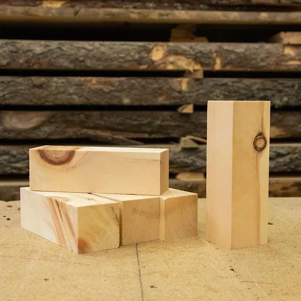 5 St&uuml;ck Schnitzholz aus Zirbe, auch zum Drechseln | 16cm x 5cm x 5cm (LxBxH)