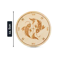 Zirbenholz Untersetzer | Sternzeichen FISCHE | 9cm ⌀ Holzuntersetzer f&uuml;r Gl&auml;s...