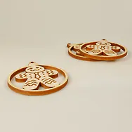 3 Stk. Lebkuchenmann Weihnachtsschmuck, Baumschmuck aus Zirbe f&uuml;r Weihnachten