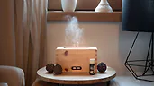 ZirbenDiffuser "KLASSIK" Luftbefeuchter Set inkl. Bio Zirben&ouml;l von Zirbelino&reg;: Nat&uuml;rlich. Erfrischend. | stilvoller Zerst&auml;uber, Vernebler, Verdampfer mit LED-Farbspiel | f&uuml;r &auml;therische &Ouml;le | ca. 19cm x 11cm x 9,5cm | 4-teilig