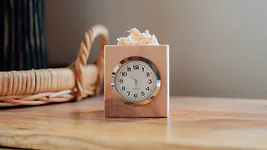 ZirbenUhr-W&uuml;rfelset "SILBER" | ZirbenW&uuml;rfel (7x8cm) mit 10g Zirbens...