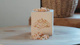 Zirbenw&uuml;rfel mit Zirbensp&auml;ne