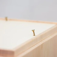 Zirbenurne - "Ruhe mit goldenem Herz" - 27x21x21 (4L)