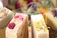 Rose Naturseife mit Bienenwachs | 100g